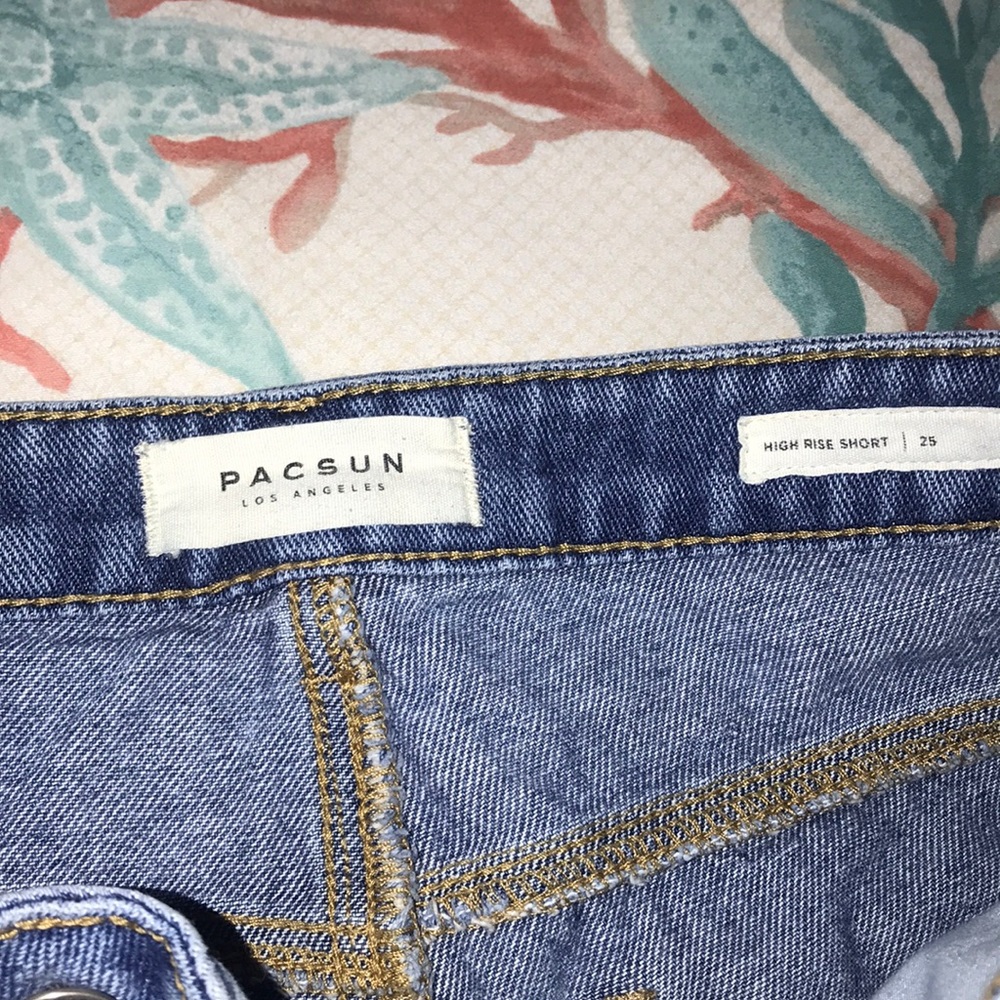 Pac Sun High Rise Blue Jean Shorts Size 25 - Picture 2 of 6